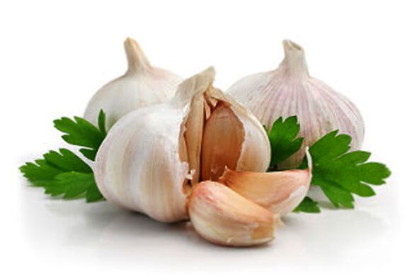 L'aglio è un rimedio popolare contro le infezioni fungine. 